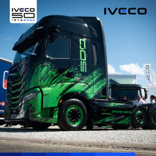Iveco UK debuts CNG and Electric HGVs at RTX 2025